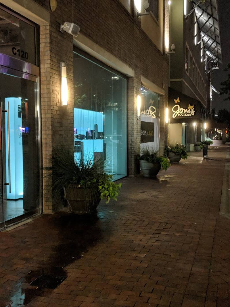 Joni's Boutique